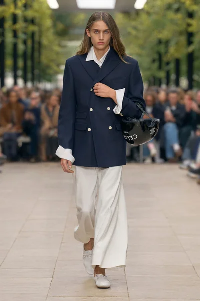 Look 7